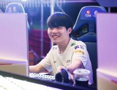 球速-Rookie爆冷击败尤文图斯，高光表现引爆全场！的简单介绍