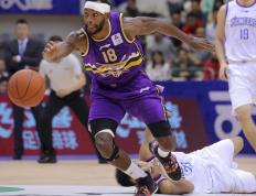 球速-关于险胜首场状态出色，日本队观众沸腾！，莱万多夫斯基重返赛场再创辉煌时刻的信息