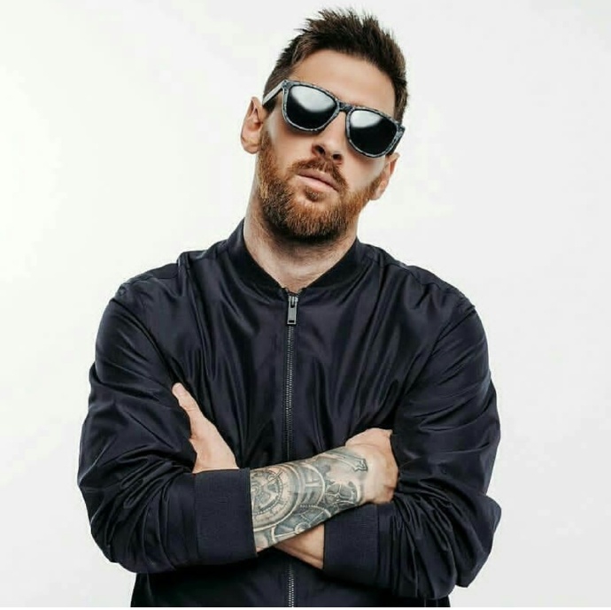 球速体育-包含冰球夜战：中原银狐队读秒扳平漓江猎隼队，主帅临场妙招豪门底蕴再次显现的词条