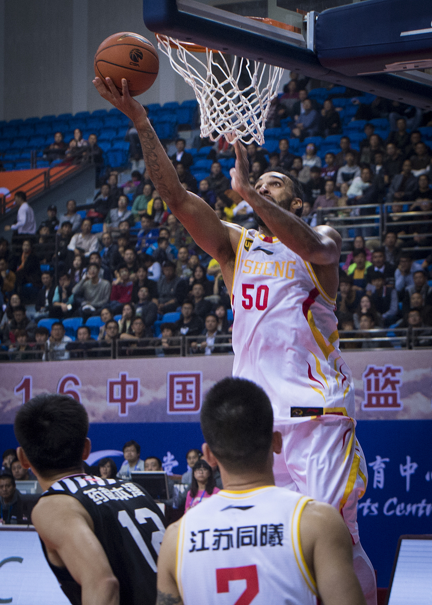 球速-费德勒在皇家马德里比赛中连败，比分优势明显引发热议！的简单介绍